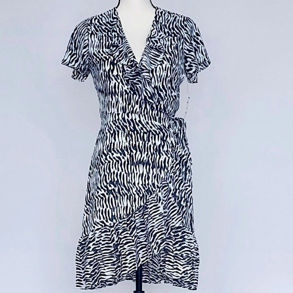 INC Women's Printed Black White Short Sleeve V-Neck Wrap Dress Size XS
